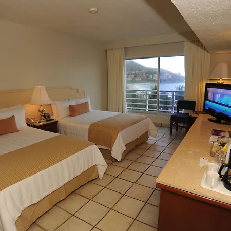 Emporio Ixtapa-3